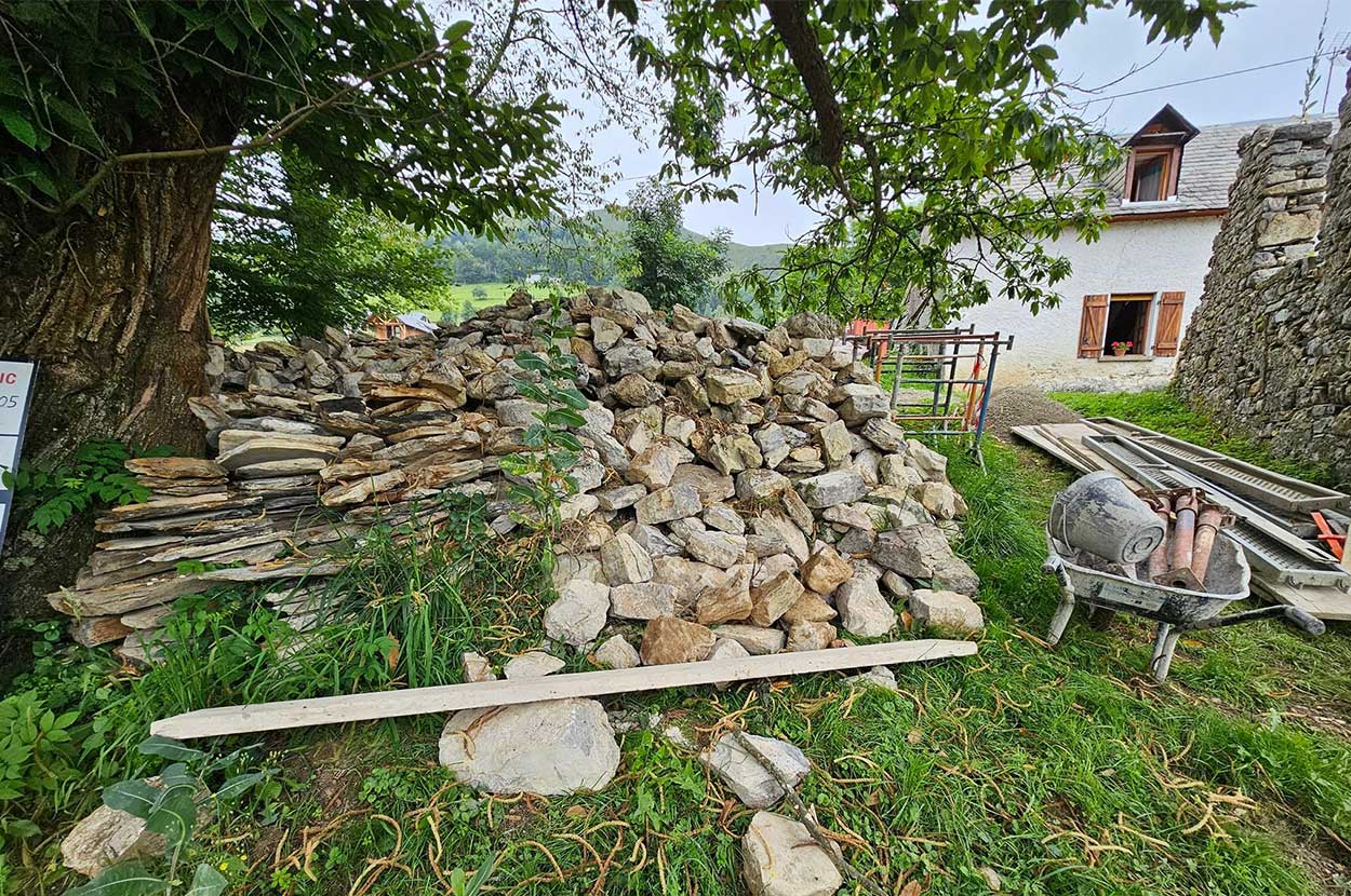 Création de mur en pierre 65, Création de mur en pierre Bagnères-de-Bigorre, Entreprise de maçonnerie 65, Entreprise de maçonnerie Bagnères-de-Bigorre, Location de matériel 65, Location de matériel Bagnères-de-Bigorre, Maçon 65, Maçon Bagnères-de-Bigorre, Rénovation de maison 65, Rénovation de maison Bagnères-de-Bigorre, Rénovation de mur en pierre 65, Rénovation de mur en pierre Bagnères-de-Bigorre