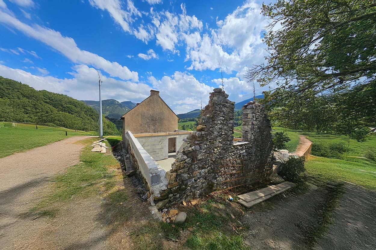 Création de mur en pierre 65, Création de mur en pierre Bagnères-de-Bigorre, Entreprise de maçonnerie 65, Entreprise de maçonnerie Bagnères-de-Bigorre, Location de matériel 65, Location de matériel Bagnères-de-Bigorre, Maçon 65, Maçon Bagnères-de-Bigorre, Rénovation de maison 65, Rénovation de maison Bagnères-de-Bigorre, Rénovation de mur en pierre 65, Rénovation de mur en pierre Bagnères-de-Bigorre