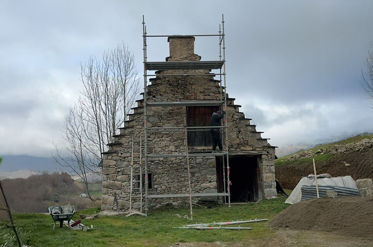 Création de mur en pierre 65, Création de mur en pierre Bagnères-de-Bigorre, Entreprise de maçonnerie 65, Entreprise de maçonnerie Bagnères-de-Bigorre, Location de matériel 65, Location de matériel Bagnères-de-Bigorre, Maçon 65, Maçon Bagnères-de-Bigorre, Rénovation de maison 65, Rénovation de maison Bagnères-de-Bigorre, Rénovation de mur en pierre 65, Rénovation de mur en pierre Bagnères-de-Bigorre