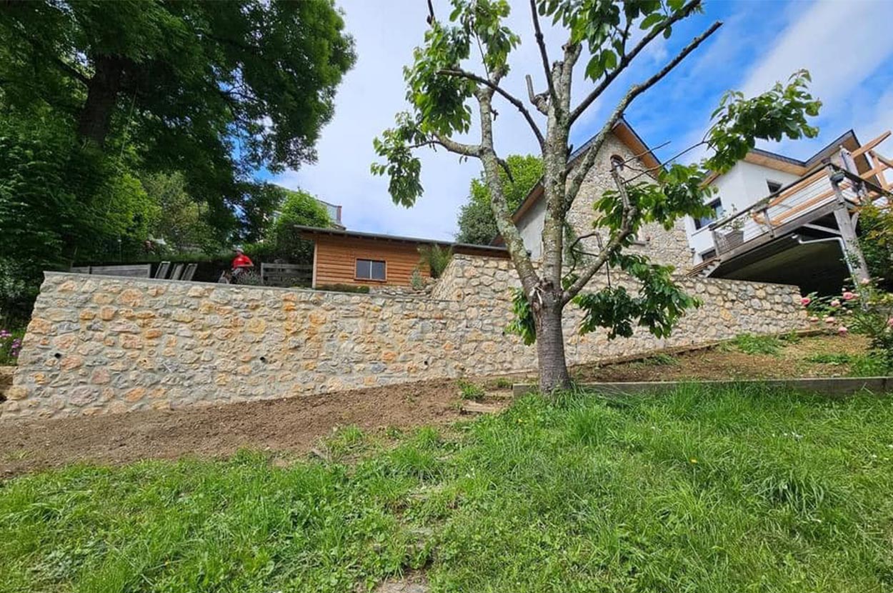 Création de mur en pierre 65, Création de mur en pierre Bagnères-de-Bigorre, Entreprise de maçonnerie 65, Entreprise de maçonnerie Bagnères-de-Bigorre, Location de matériel 65, Location de matériel Bagnères-de-Bigorre, Maçon 65, Maçon Bagnères-de-Bigorre, Rénovation de maison 65, Rénovation de maison Bagnères-de-Bigorre, Rénovation de mur en pierre 65, Rénovation de mur en pierre Bagnères-de-Bigorre