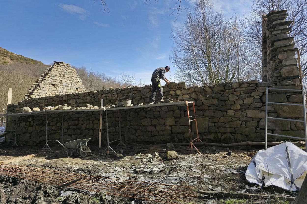 Création de mur en pierre 65, Création de mur en pierre Bagnères-de-Bigorre, Entreprise de maçonnerie 65, Entreprise de maçonnerie Bagnères-de-Bigorre, Location de matériel 65, Location de matériel Bagnères-de-Bigorre, Maçon 65, Maçon Bagnères-de-Bigorre, Rénovation de maison 65, Rénovation de maison Bagnères-de-Bigorre, Rénovation de mur en pierre 65, Rénovation de mur en pierre Bagnères-de-Bigorre