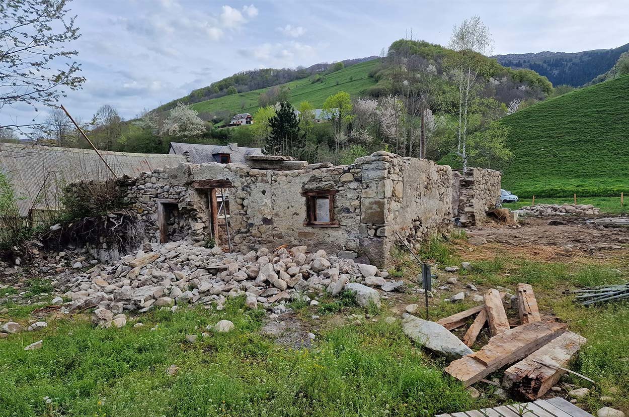 Création de mur en pierre 65, Création de mur en pierre Bagnères-de-Bigorre, Entreprise de maçonnerie 65, Entreprise de maçonnerie Bagnères-de-Bigorre, Location de matériel 65, Location de matériel Bagnères-de-Bigorre, Maçon 65, Maçon Bagnères-de-Bigorre, Rénovation de maison 65, Rénovation de maison Bagnères-de-Bigorre, Rénovation de mur en pierre 65, Rénovation de mur en pierre Bagnères-de-Bigorre