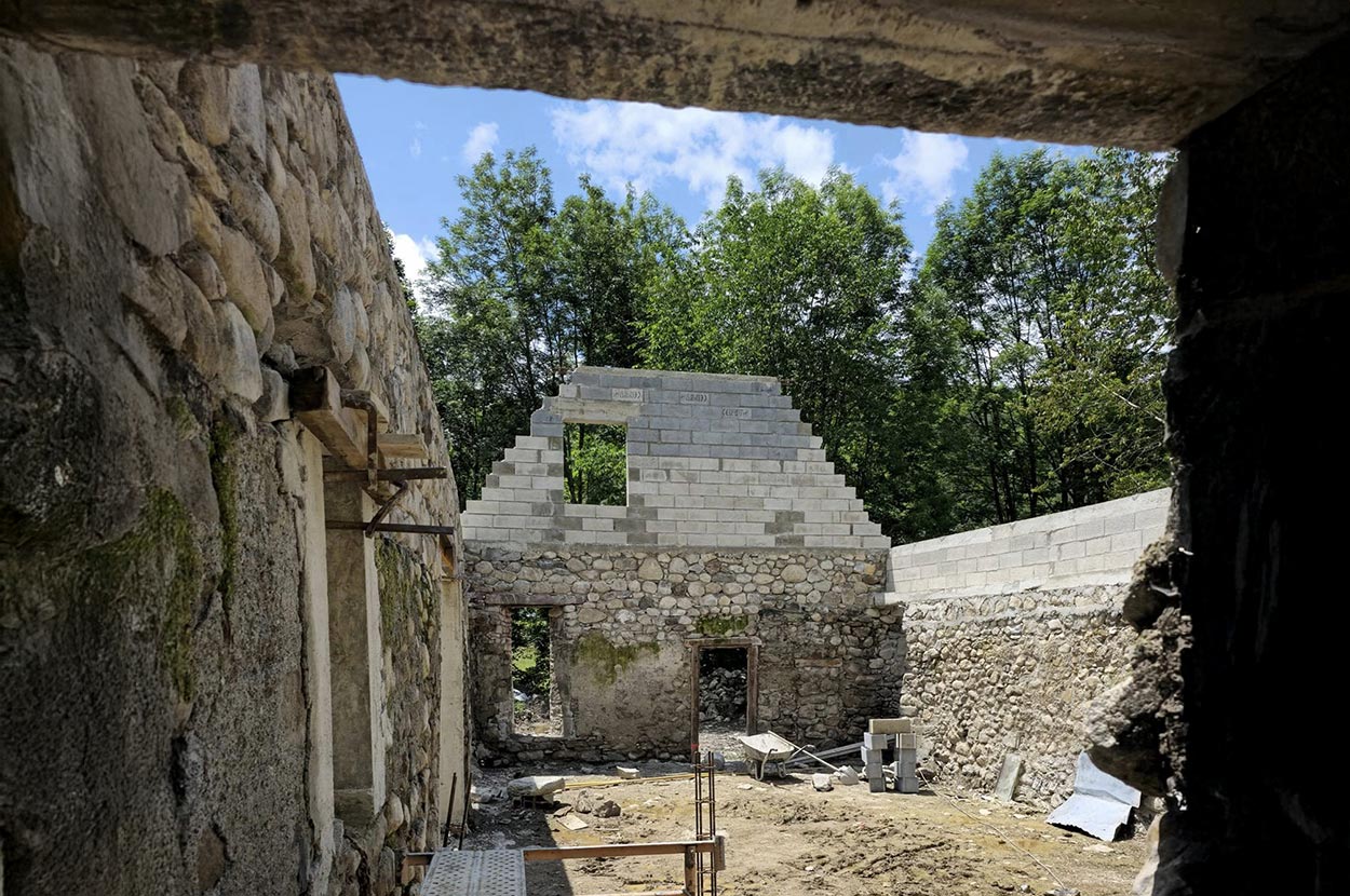 Création de mur en pierre 65, Création de mur en pierre Bagnères-de-Bigorre, Entreprise de maçonnerie 65, Entreprise de maçonnerie Bagnères-de-Bigorre, Location de matériel 65, Location de matériel Bagnères-de-Bigorre, Maçon 65, Maçon Bagnères-de-Bigorre, Rénovation de maison 65, Rénovation de maison Bagnères-de-Bigorre, Rénovation de mur en pierre 65, Rénovation de mur en pierre Bagnères-de-Bigorre