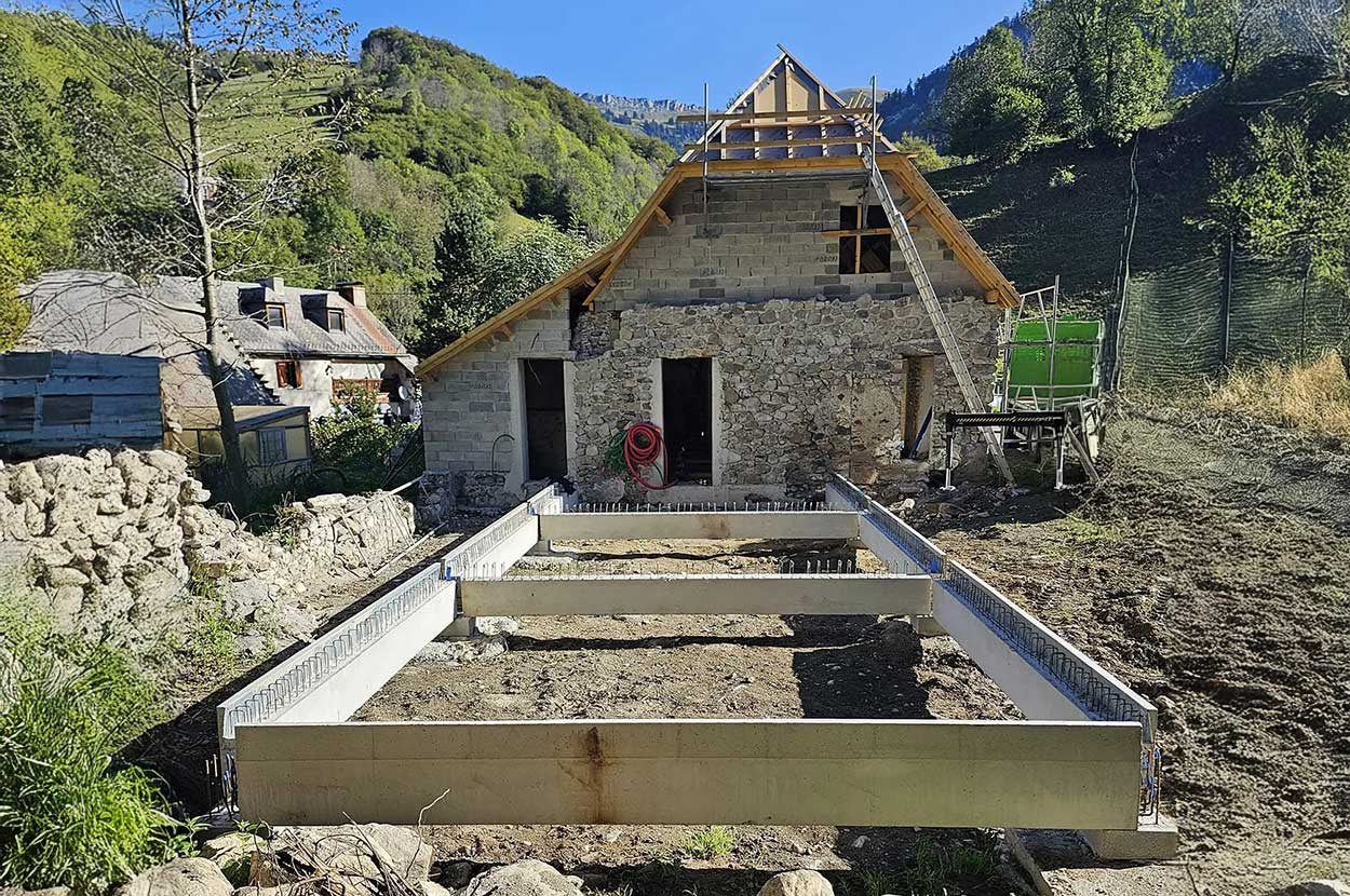 Création de mur en pierre 65, Création de mur en pierre Bagnères-de-Bigorre, Entreprise de maçonnerie 65, Entreprise de maçonnerie Bagnères-de-Bigorre, Location de matériel 65, Location de matériel Bagnères-de-Bigorre, Maçon 65, Maçon Bagnères-de-Bigorre, Rénovation de maison 65, Rénovation de maison Bagnères-de-Bigorre, Rénovation de mur en pierre 65, Rénovation de mur en pierre Bagnères-de-Bigorre